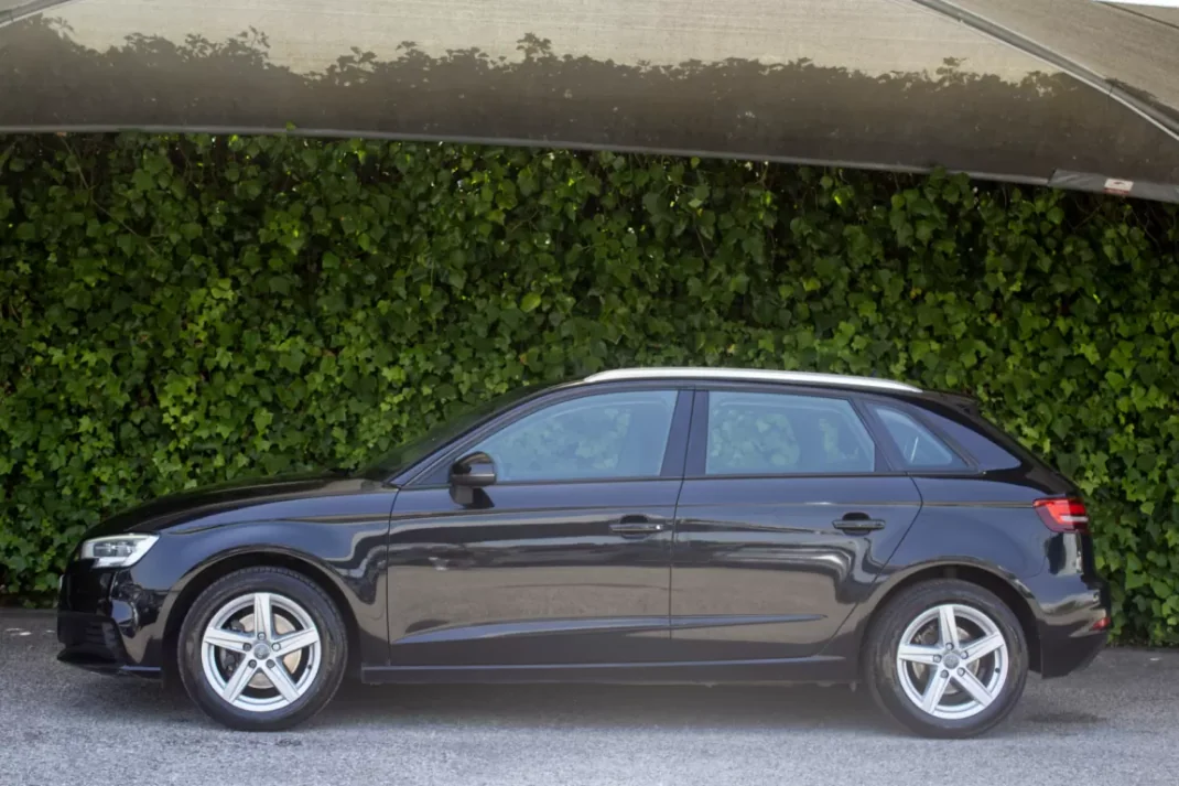 Audi A3 Sportback 2019 - 17800 EUR, 118000 km - AUTO.MOTO.pt - 118000km - foto 7 de 16