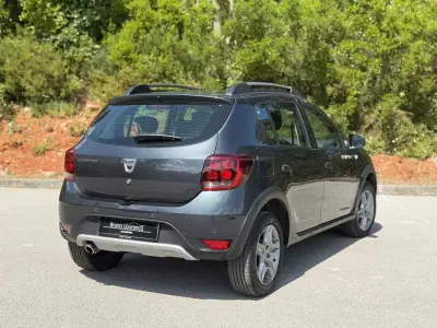 Dacia Sandero 2020 - 11900 EUR, 36911 km - AUTO.MOTO.pt - 36911km - foto 5 de 21
