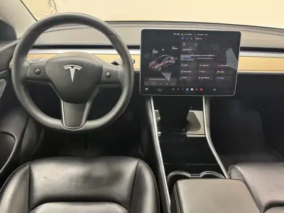 Tesla Model 3 2019 - 24890 EUR, 118800 km - AUTO.MOTO.pt - 118800km - foto 21 de 29