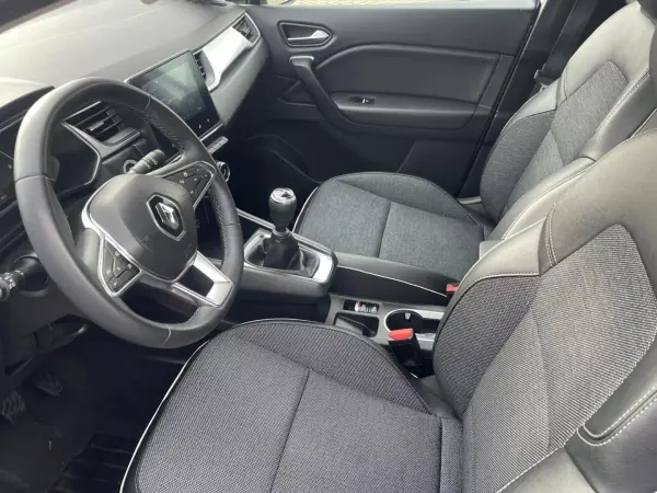 Renault Captur 2022 - 17300 EUR, 87000 km - AUTO.MOTO.pt - 87000km - foto 8 de 11