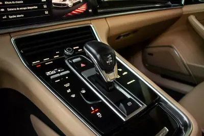 Porsche Panamera 2022 - 99950 EUR, 92267 km - AUTO.MOTO.pt - 92267km - foto 21 de 49
