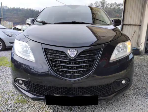 Lancia Ypsilon 2014 — foto 2 de 21