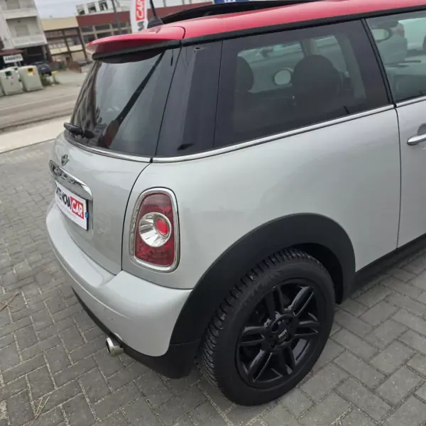MINI 3 Portas 2011 - 11850 EUR, 158400 km - AUTO.MOTO.pt - 158400km - foto 15 de 24
