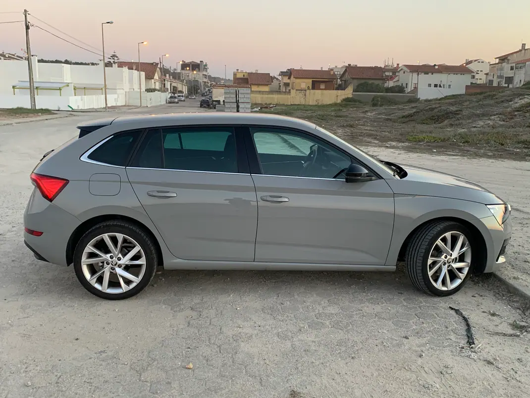 Skoda Scala 2020 - 16750 EUR, 100000 km - AUTO.MOTO.pt - 100000km - foto 9 de 13