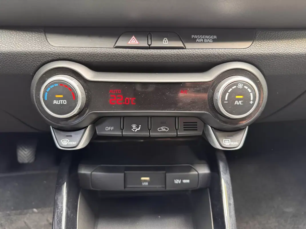 Kia Stonic 2025 - 16990 EUR, 19459 km - AUTO.MOTO.pt - 19459km - foto 19 de 25