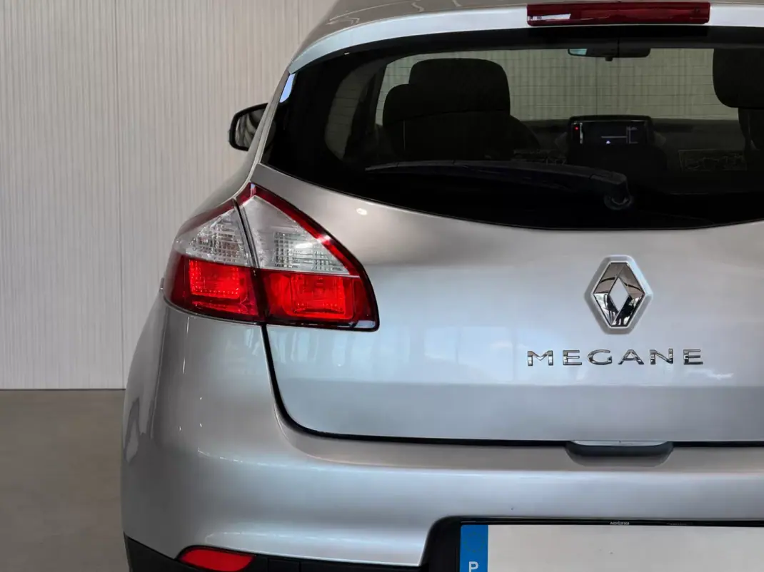 Renault Mégane 2014 - 5990 EUR, 325267 km - 325267km - foto 9 de 20