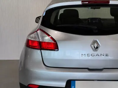 Renault Mégane 2014 - 5990 EUR, 325267 km - AUTO.MOTO.pt - 325267km - foto 9 de 20