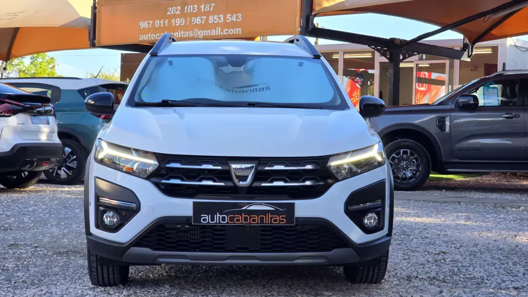 Dacia Jogger 2023 - 17750 EUR, 55800 km - AUTO.MOTO.pt - 55800km - foto 7 de 22