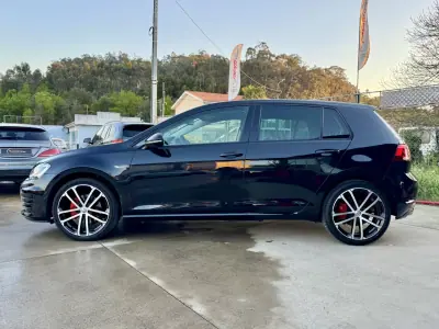Volkswagen Golf 2015 - 15999 EUR, 180000 km - AUTO.MOTO.pt - 180000km - foto 23 de 24