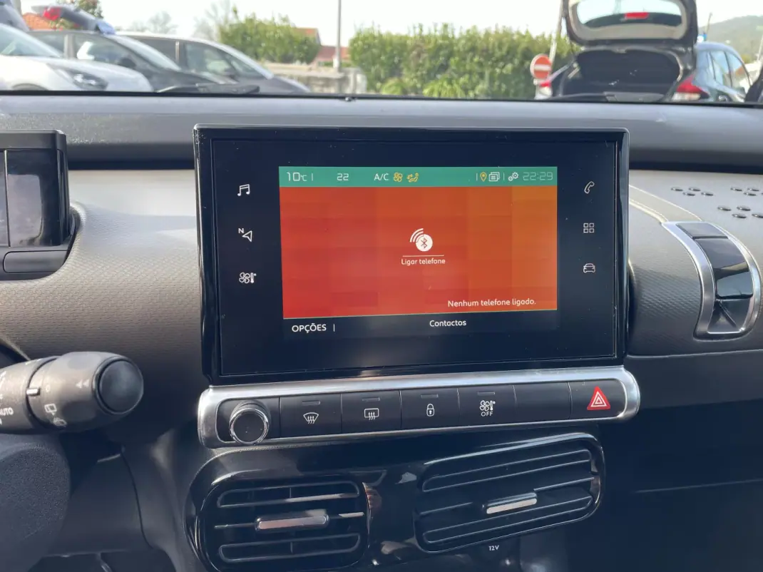 Citroën C4 Cactus 2019 - 12995 EUR, 70182 km - AUTO.MOTO.pt - 70182km - foto 31 de 37