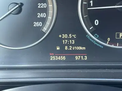 BMW 525 2012 - 14900 EUR, 253456 km - 253456km - foto 19 de 26