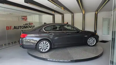 BMW 520 2011 - 10900 EUR, 370543 km - AUTO.MOTO.pt - 370543km - foto 7 de 54
