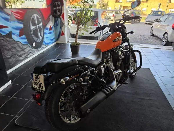 Harley-Davidson Sportster 1200 Custom 2025 - 13750 EUR, 8500 km - AUTO.MOTO.pt - 8500km - foto 5 de 5