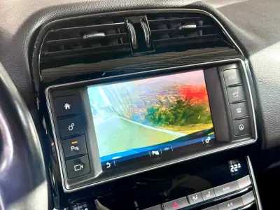 Jaguar XE 2017 - 16900 EUR, 230128 km - AUTO.MOTO.pt - 230128km - foto 24 de 28