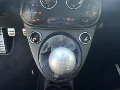 Abarth 695 2023 - 29990 EUR, 6300 km - AUTO.MOTO.pt - 6300km - foto 43 de 46