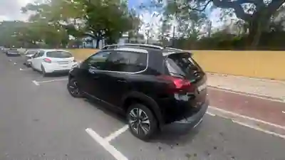 Peugeot 2008 2016 - 7500 EUR, 99650 km - AUTO.MOTO.pt - 99650km - foto 4 de 5