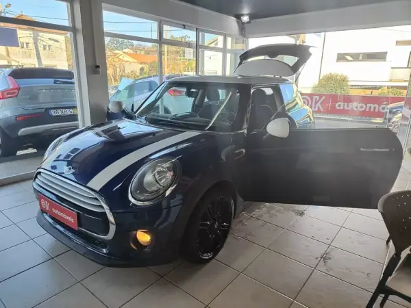 MINI Cooper 2014 - 11100 EUR, 166000 km - AUTO.MOTO.pt - 166000km - foto 18 de 37
