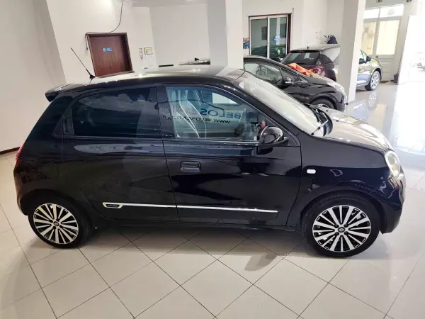 Renault Twingo 2020 - 12300 EUR, 53000 km - AUTO.MOTO.pt - 53000km - foto 7 de 28
