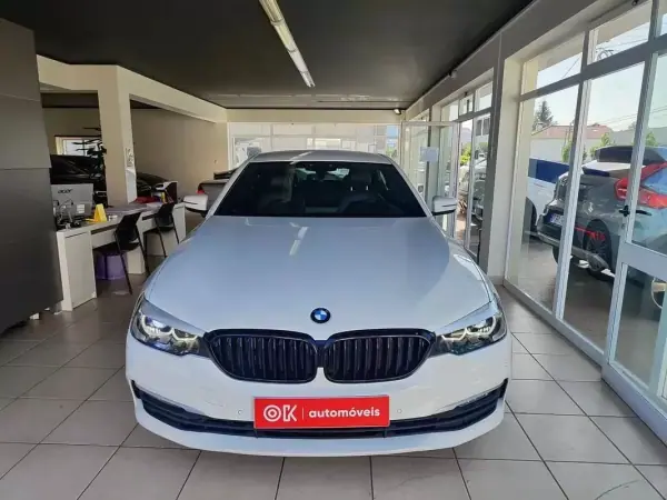 BMW 520 2017 - 23500 EUR, 165600 km - AUTO.MOTO.pt - 165600km - foto 4 de 38
