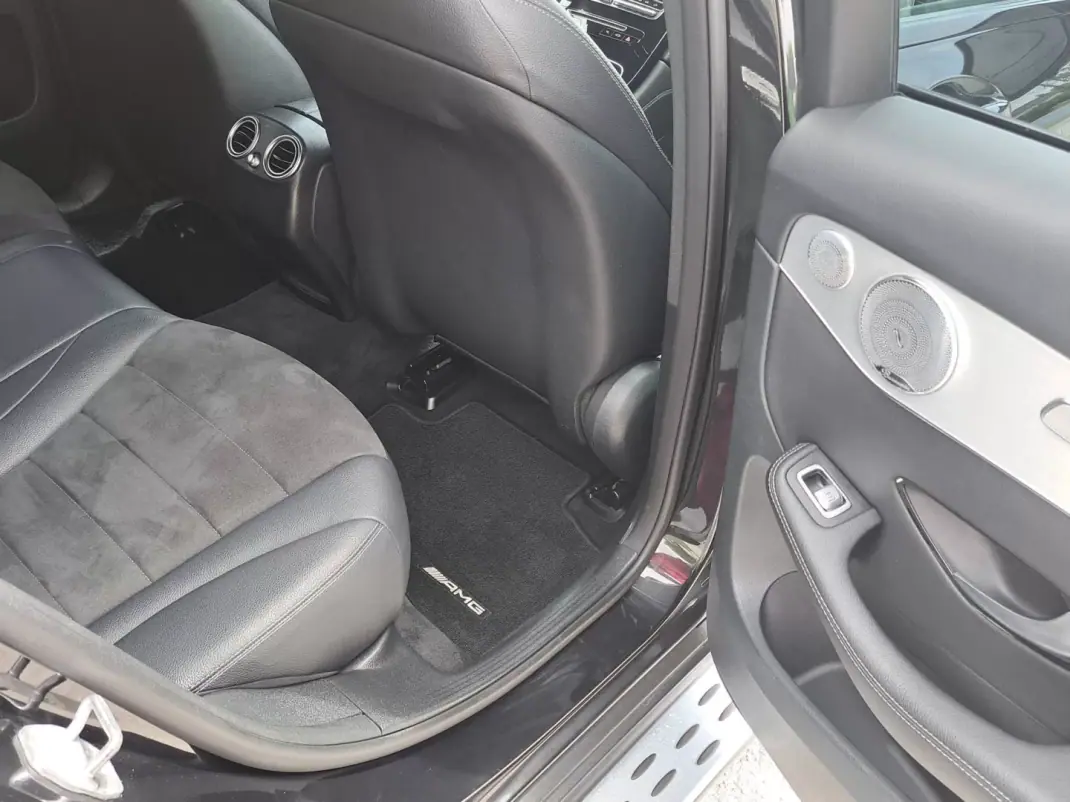 Mercedes-Benz GLC 220 2018 - 37900 EUR, 160312 km - 160312km - foto 26 de 48
