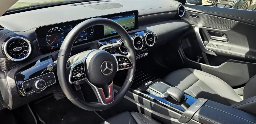 Mercedes-Benz CLA 250 2023 - 31500 EUR, 60000 km - AUTO.MOTO.pt - 60000km - foto 5 de 30