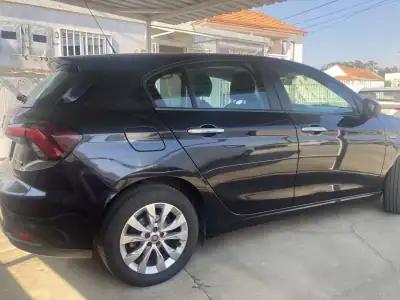 Fiat Tipo 2019 - 9900 EUR, 196000 km - AUTO.MOTO.pt - 196000km - foto 4 de 13