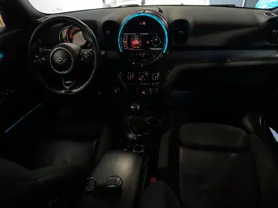 MINI Countryman 2017 - 17000 EUR, 166000 km - AUTO.MOTO.pt - 166000km - foto 11 de 12