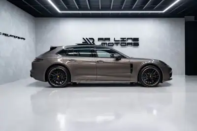 Porsche Panamera Sport Turismo 2018 - 69950 EUR, 133000 km - AUTO.MOTO.pt - 133000km - foto 8 de 60