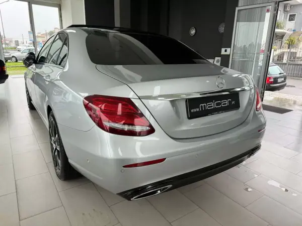 Mercedes-Benz E 220 2020 - 34990 EUR, 84701 km - AUTO.MOTO.pt - 84701km - foto 22 de 29