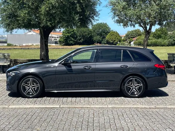 Mercedes-Benz C 300 2024 - 47850 EUR, 49000 km - AUTO.MOTO.pt - 49000km - foto 9 de 37