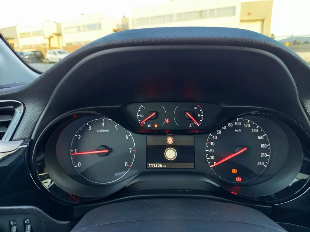 Opel Corsa 2021 - 12990 EUR, 111200 km - AUTO.MOTO.pt - 111200km - foto 14 de 16