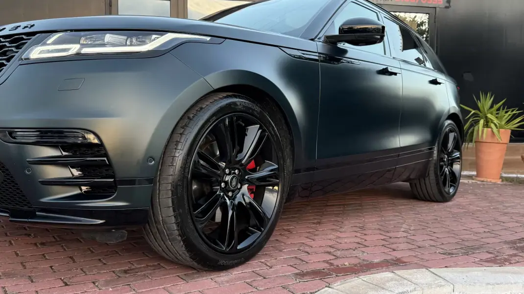 Land Rover Range Rover Velar 2021 - 63990 EUR, 70000 km - 70000km - foto 24 de 50