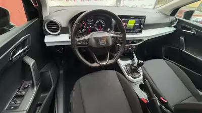 SEAT Arona 2023 - 14400 EUR, 62200 km - AUTO.MOTO.pt - 62200km - foto 10 de 13