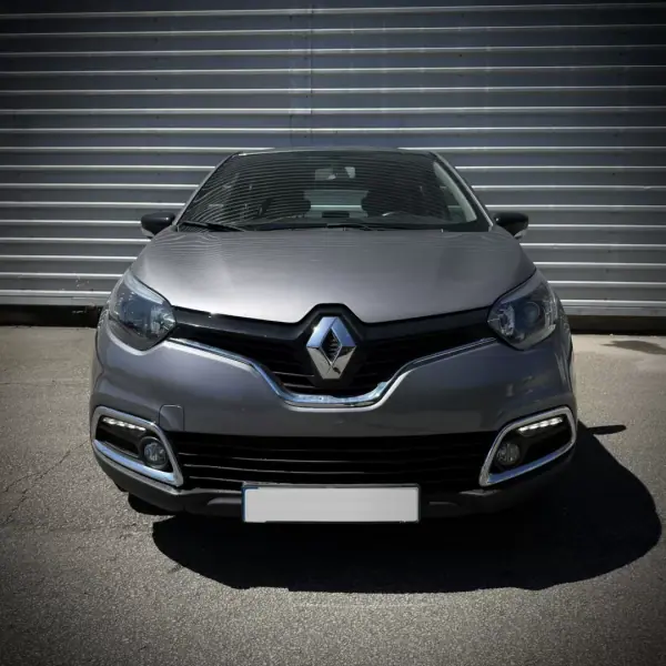 Renault Captur 2017 - 10900 EUR, 125000 km - AUTO.MOTO.pt - 125000km - foto 2 de 7