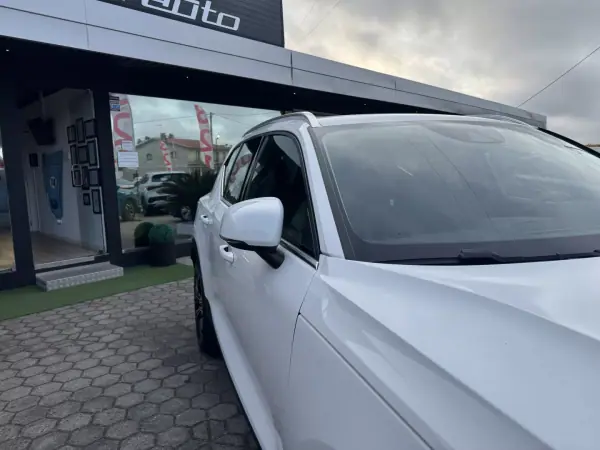 Volvo XC 40 2021 - 24500 EUR, 121000 km - AUTO.MOTO.pt - 121000km - foto 22 de 42