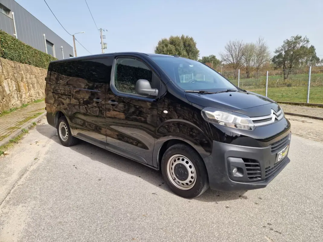 Citroën Jumpy 2017 - 13750 EUR, 245000 km - AUTO.MOTO.pt - 245000km - foto 9 de 10
