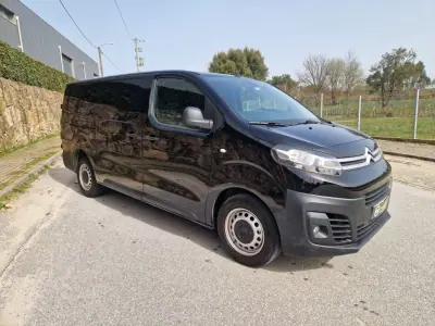 Citroën Jumpy 2017 - 13750 EUR, 245000 km - AUTO.MOTO.pt - 245000km - foto 9 de 10