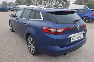 Renault Mégane 2017 - 9900 EUR, 185404 km - AUTO.MOTO.pt - 185404km - foto 3 de 11