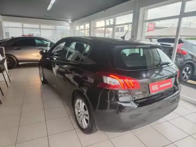 Peugeot 308 2014 - 9350 EUR, 207000 km - AUTO.MOTO.pt - 207000km - foto 7 de 34