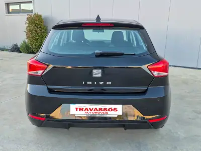 SEAT Ibiza 2018 - 10500 EUR, 94900 km - AUTO.MOTO.pt - 94900km - foto 3 de 8