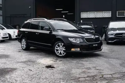 Skoda Superb Break 2011 - 7999 EUR, 290000 km - AUTO.MOTO.pt - 290000km - foto 7 de 30