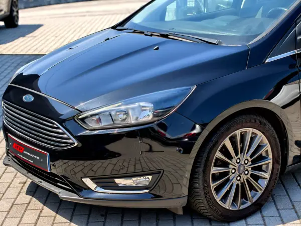 Ford Focus 2018 - 11500 EUR, 95000 km - AUTO.MOTO.pt - 95000km - foto 4 de 23
