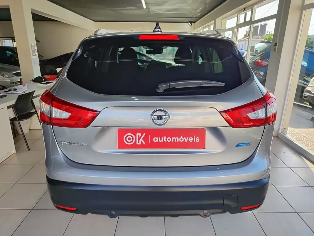 Nissan Qashqai 2015 - 14350 EUR, 98000 km - AUTO.MOTO.pt - 98000km - foto 9 de 38