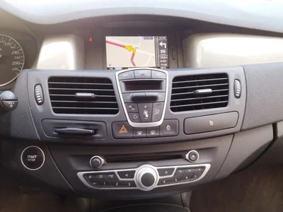 Renault Laguna Break 2012 - 8000 EUR, 186055 km - AUTO.MOTO.pt - 186055km - foto 12 de 26