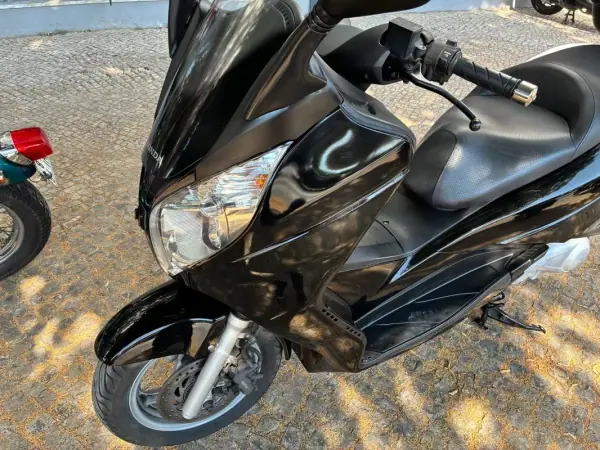 Honda 599 2013 - 1950 EUR, 24578 km - AUTO.MOTO.pt - 24578km - foto 6 de 11