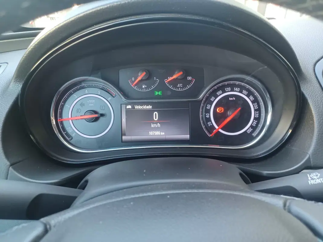 Opel Insignia Sports Tourer 2015 - 10890 EUR, 107586 km - 107586km - foto 14 de 35