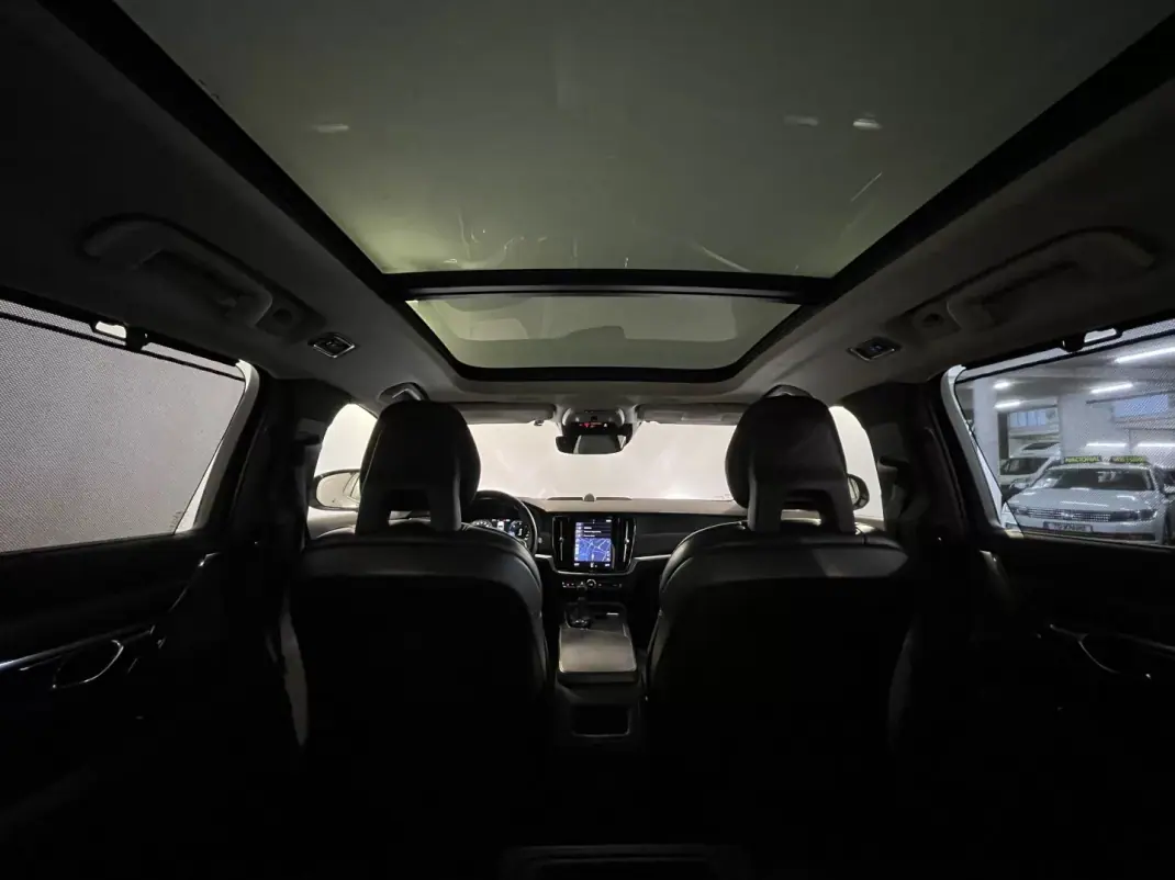 Volvo V90 Cross Country 2017 - 23500 EUR, 213000 km - AUTO.MOTO.pt - 213000km - foto 5 de 44
