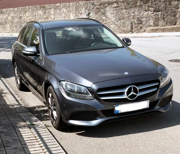 Mercedes-Benz C 180 2015 - 14500 EUR, 230000 km - AUTO.MOTO.pt - 230000km - foto 14 de 15