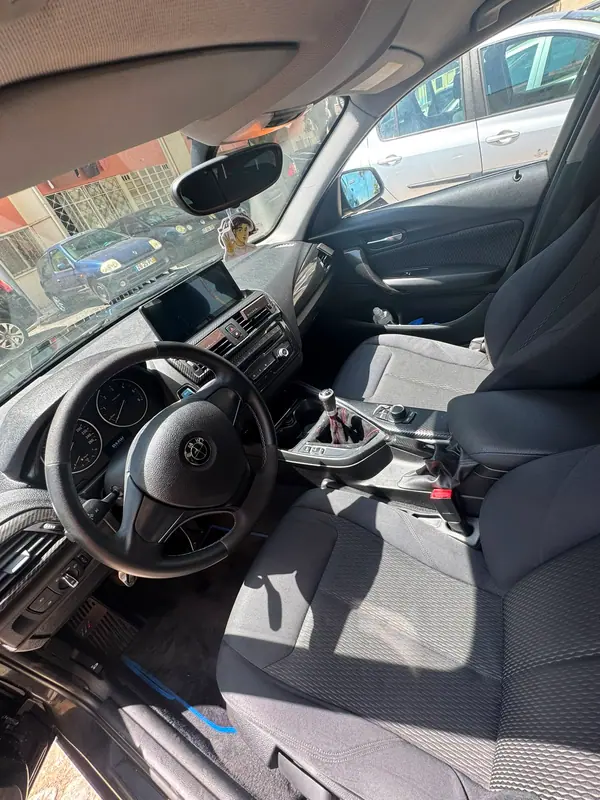BMW 116 2012 - 10001 EUR, 296000 km - AUTO.MOTO.pt - 296000km - foto 3 de 9