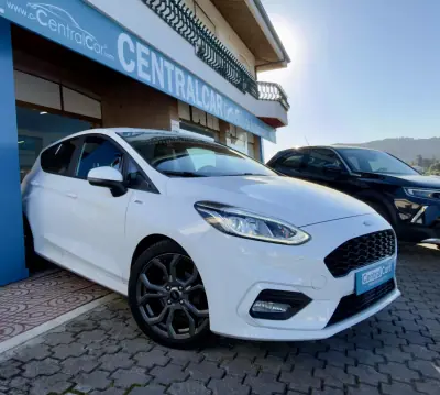 Ford Fiesta 2020 — foto 2 de 26